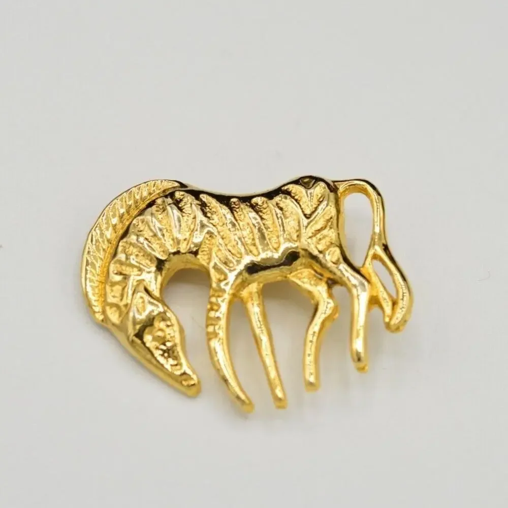 Vintage Zebra Brooch Pin Gold Tone African Striped Zoo Animal NOS 1980s 9B